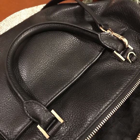Michael Kors Riley Purse - Picture 6 of 11